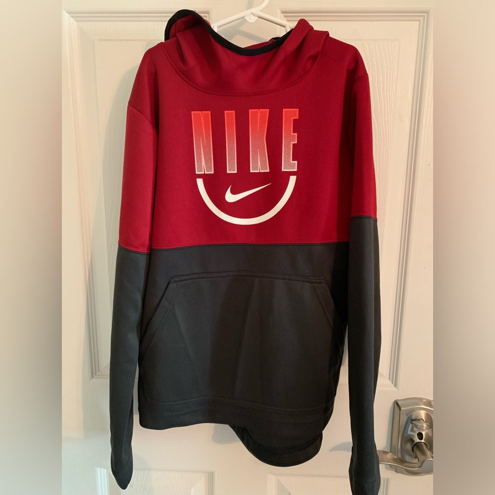 Nike boys Large dri Fit hooded sweatshirt